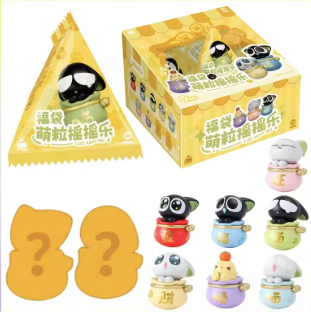 LXK - Luo Xiao Hei Collectable Mini Cats